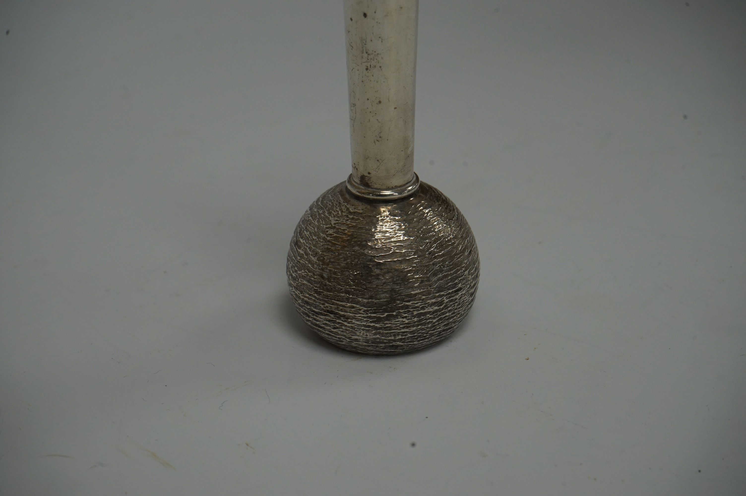 A modern silver silver posy vase, with texted base, Deakin & Francis Ltd, Birmingham, 1972, 13.4cm, weighted. Condition - poor